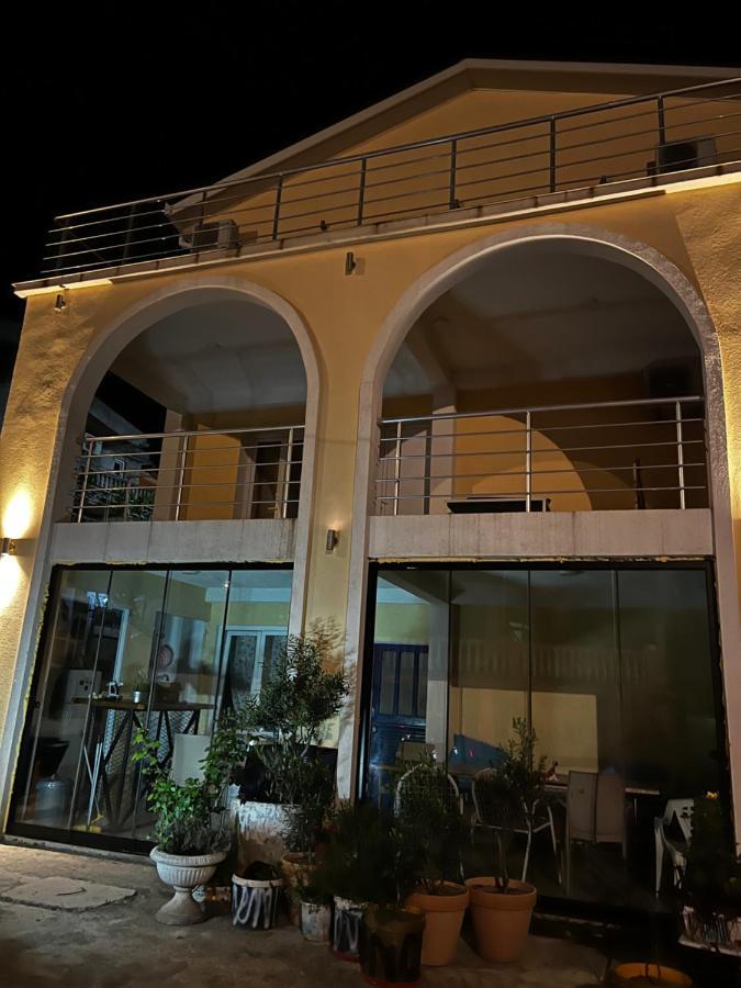 In Villa Guesthouse Sutomore Exterior foto